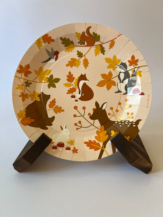 x8 FOREST ANIMALS PAPER PLATES - Winterberries