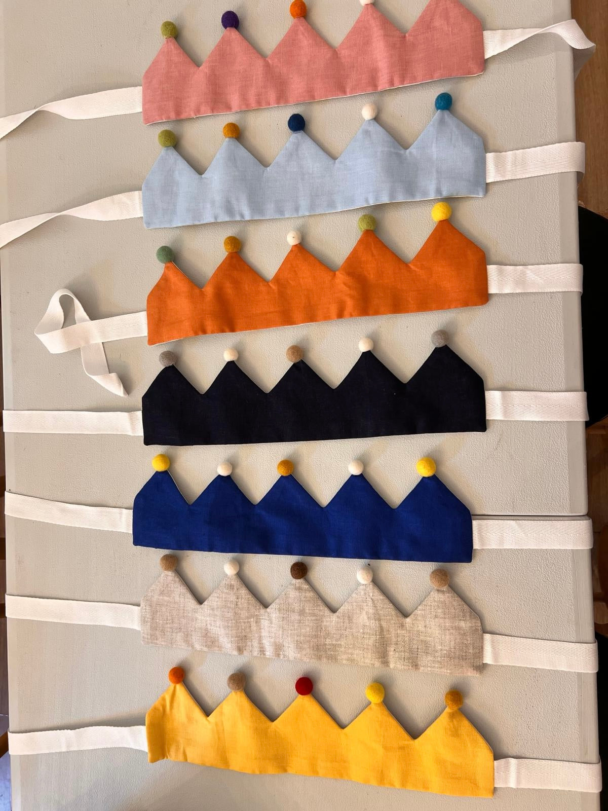 1x Linen Crown - Winterberries