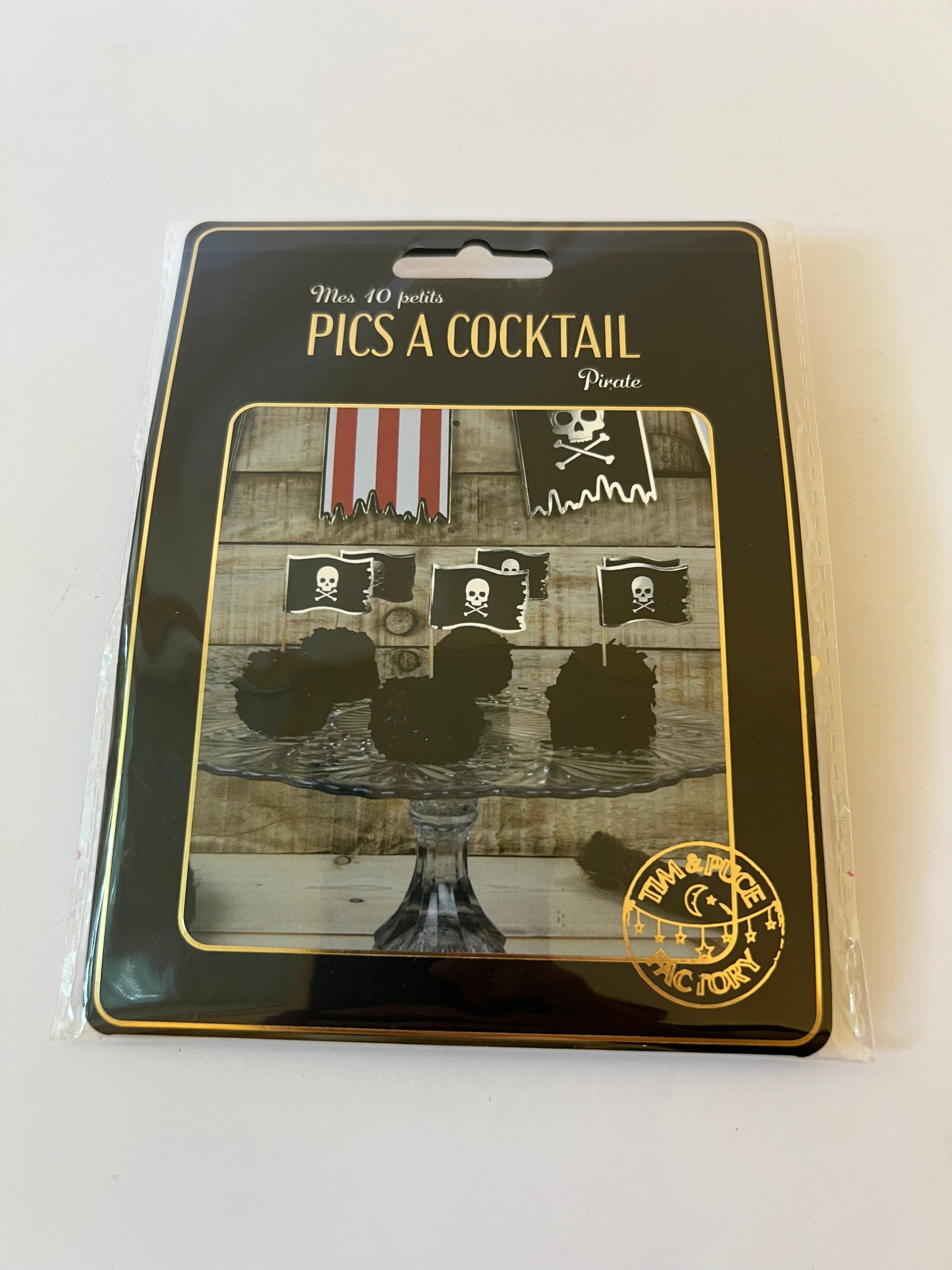 x10 Pirate Flag Toppers - Winterberries