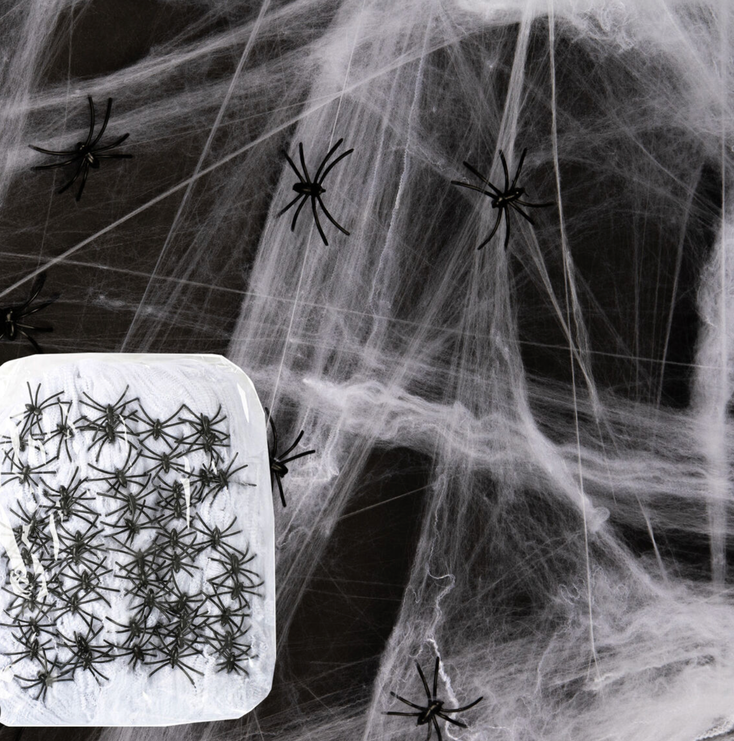 HALLOWEEN SPIDER COBWEBS WITH 30 DECORATIVE SPIDERS - Winterberries
