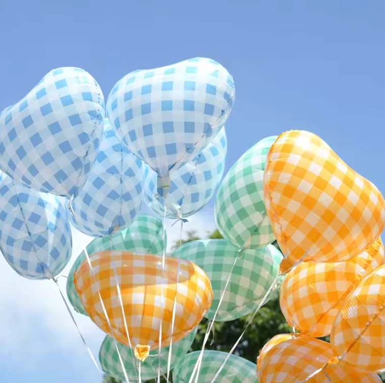 18" CHECKERED HEART DEFLATED FOIL BALLOON