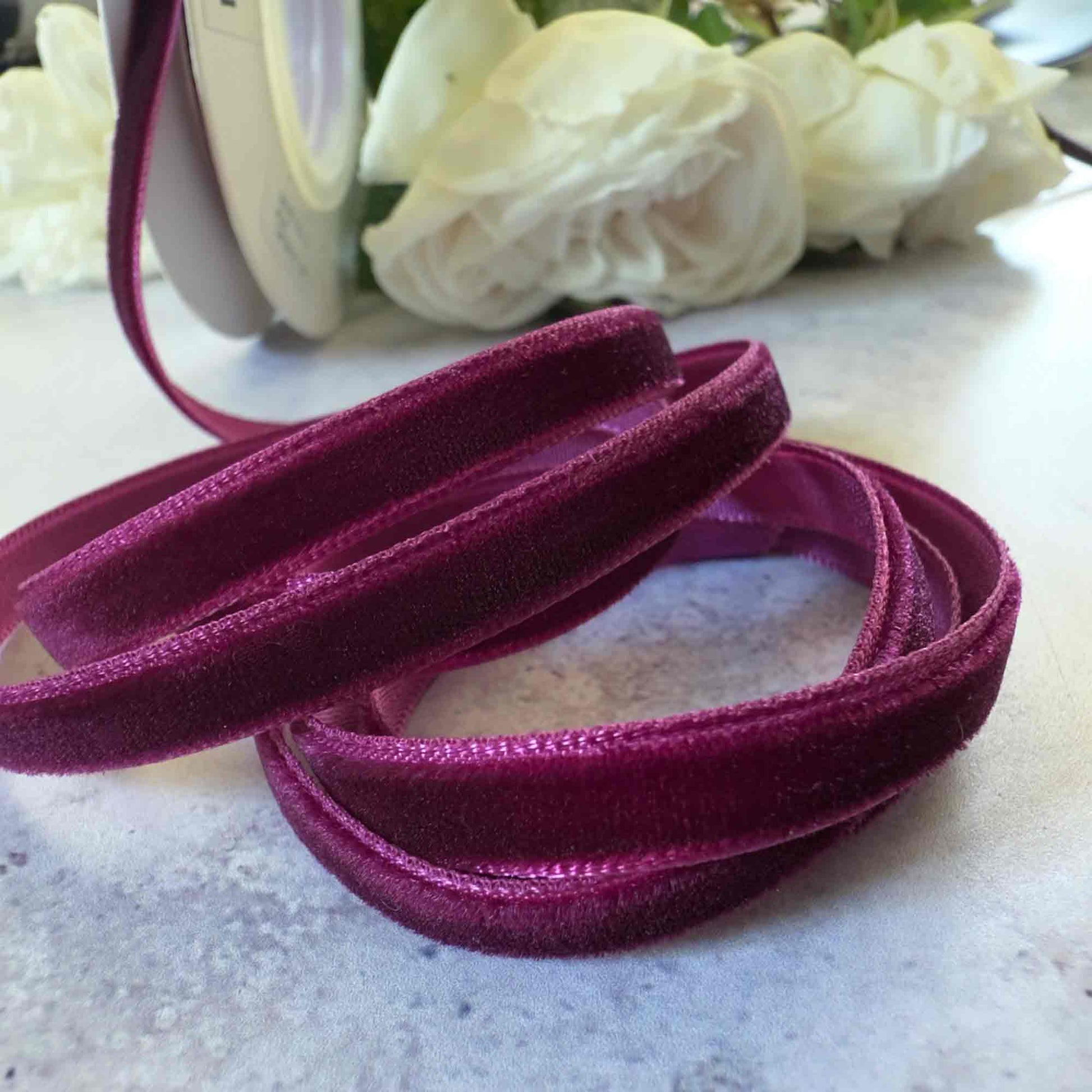 Bordeaux Velvet Ribbon - 3 Meter Roll - Winterberries