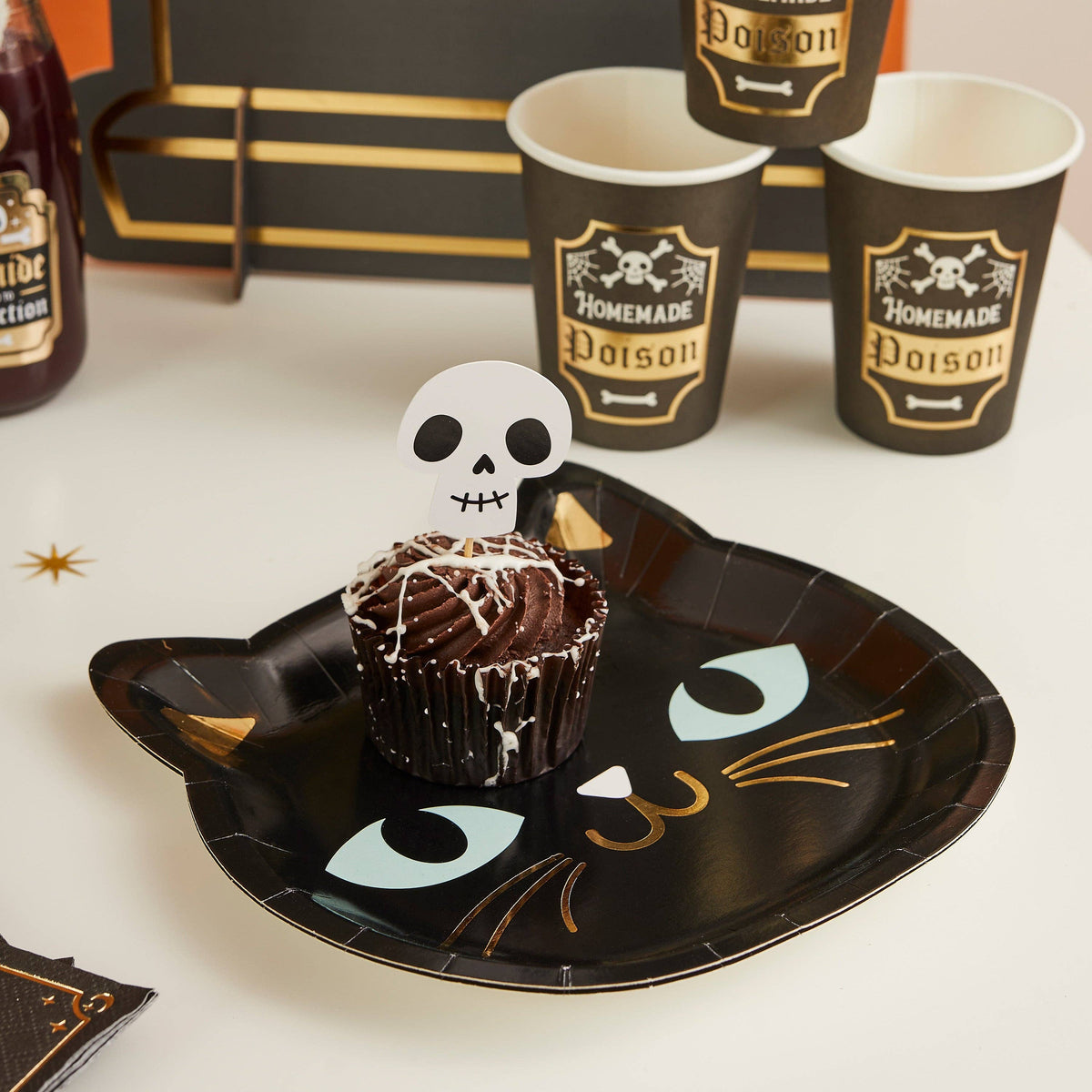 X8 SPOOKY CAT PAPER PLATES