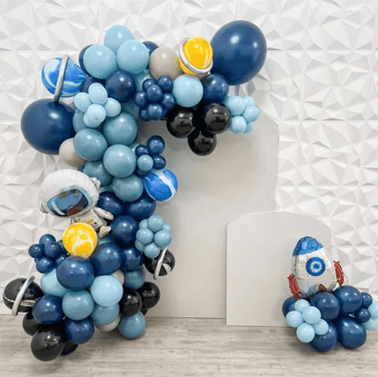 x1 Astronaut Balloon Garland Kit - Winterberries