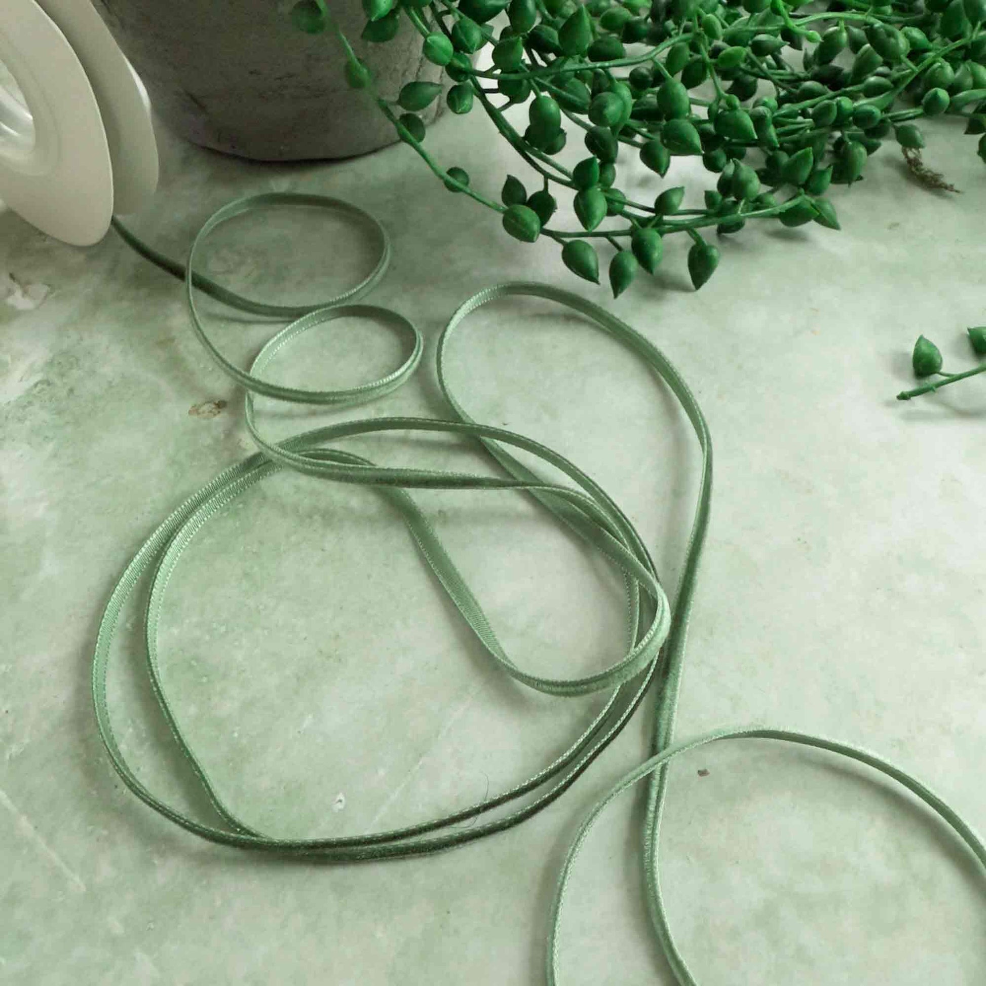 Hunter Green Velvet Ribbon - Various Widths | 3 Meter Roll - Winterberries