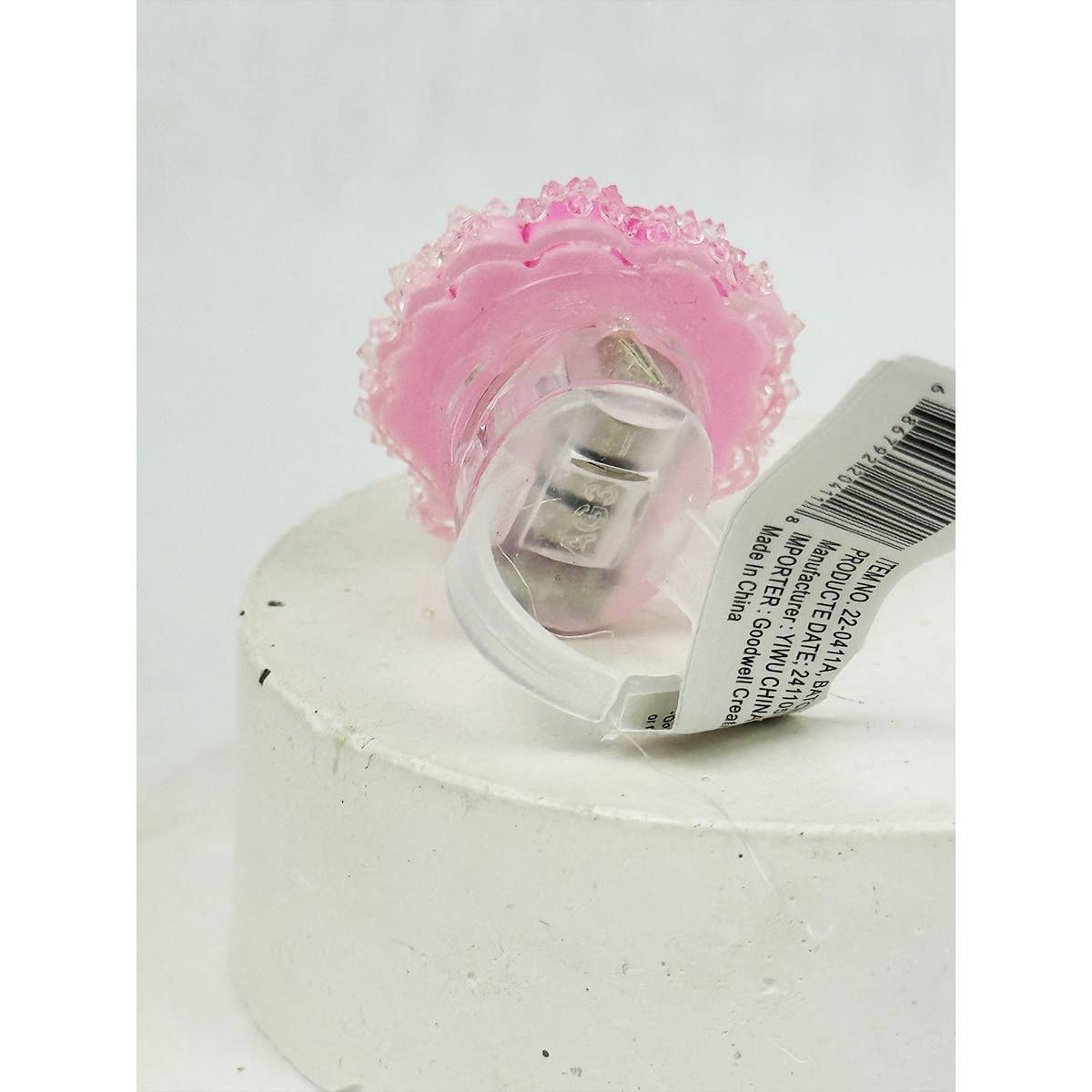 OCTOPUS AND SHELL FLASHING LIGHT RING - Winterberries