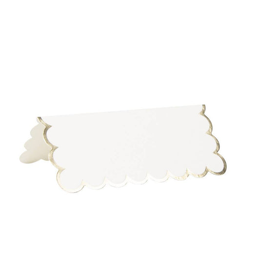 X8 WHITE & GOLD SCALLOPED PLACECARDS
