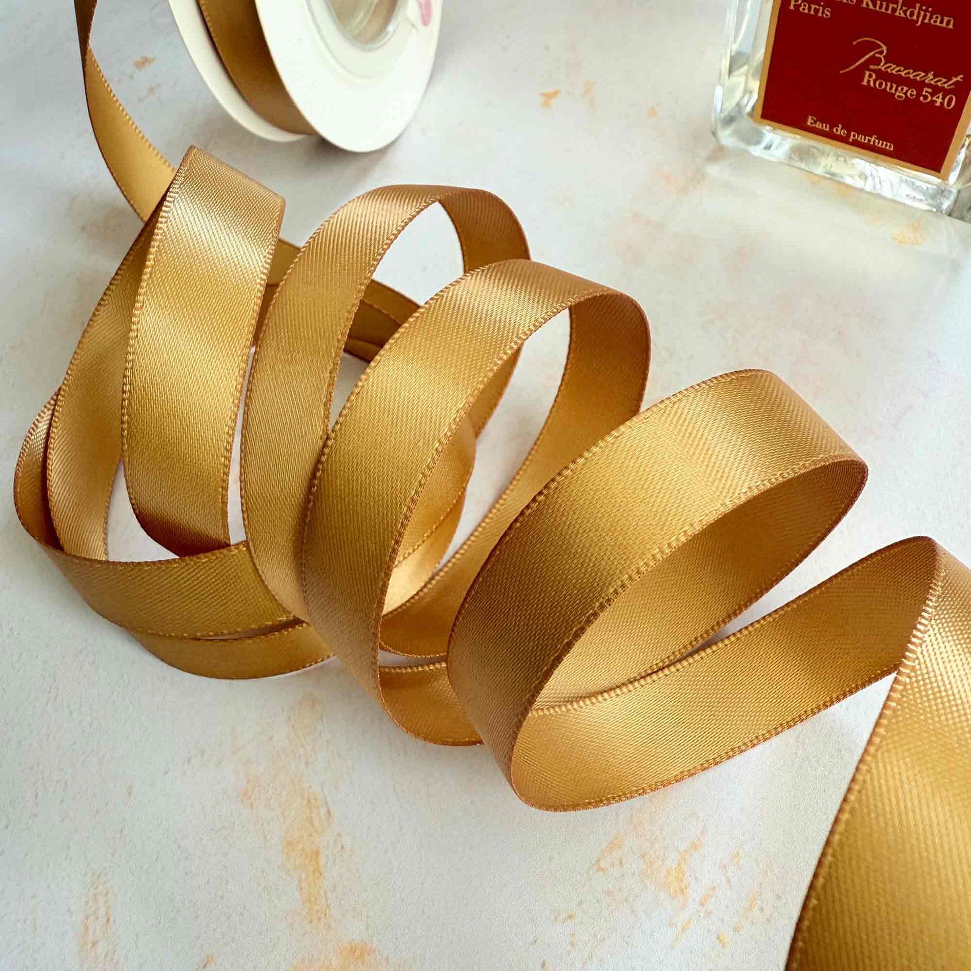 Old Gold Satin Ribbon: 10 Meter Roll / 19 mm - Winterberries