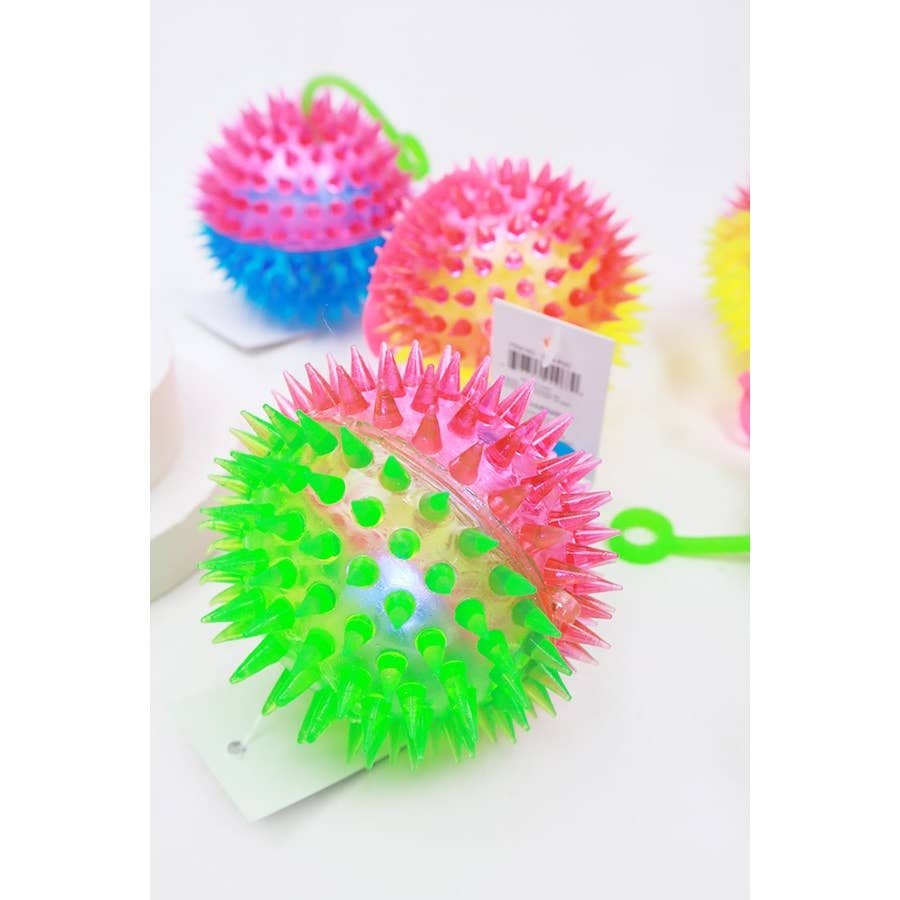 LIGHT UP SPIKE YOYO BALL - Winterberries