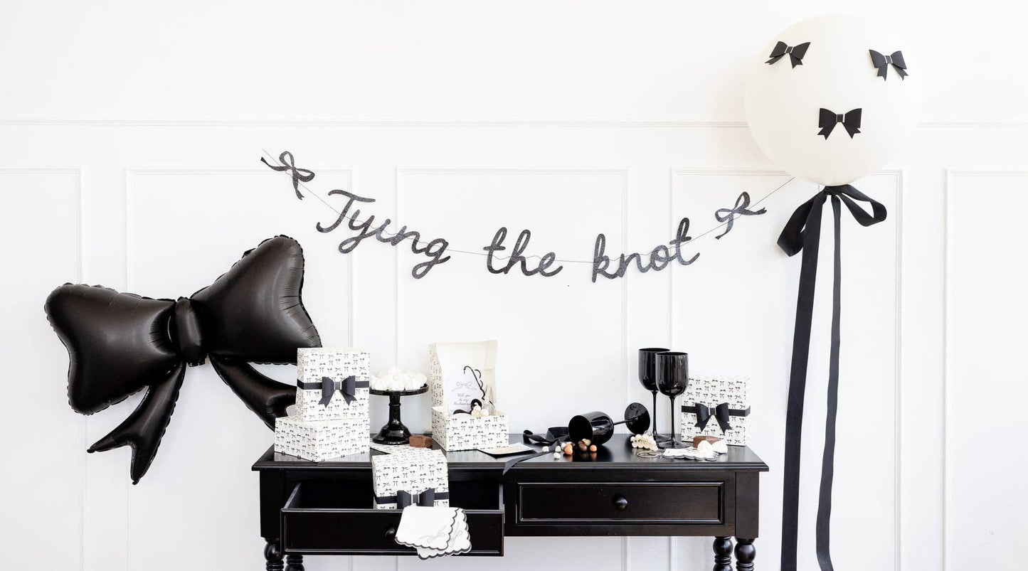 PLBLW02 - Tying the Knot Glitter Banner - Winterberries