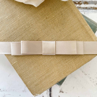 Dior Bow - Taupe - Winterberries