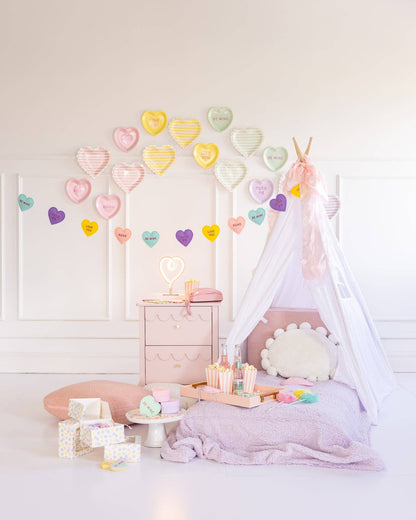 x8 CONVERSATION HEARTS PAPER PLATES - Winterberries
