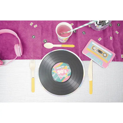 x8 90s Vinyl Paper Plates - Winterberries